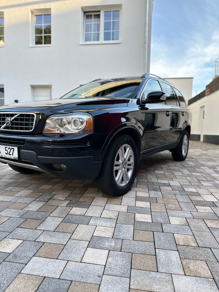 Volvo XC90 foto 1