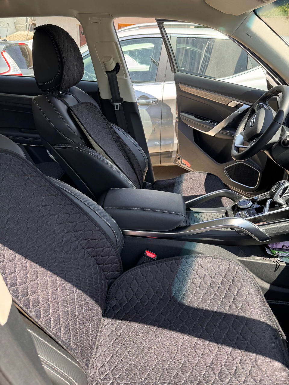 Geely Atlas Pro foto 9