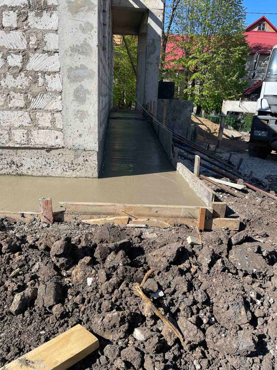 Construcția caselor din fundament până la cheie foto 6