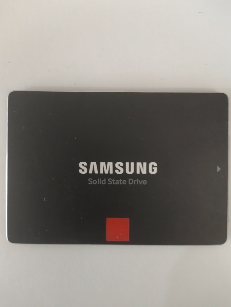 Se vinde Samsung SSD