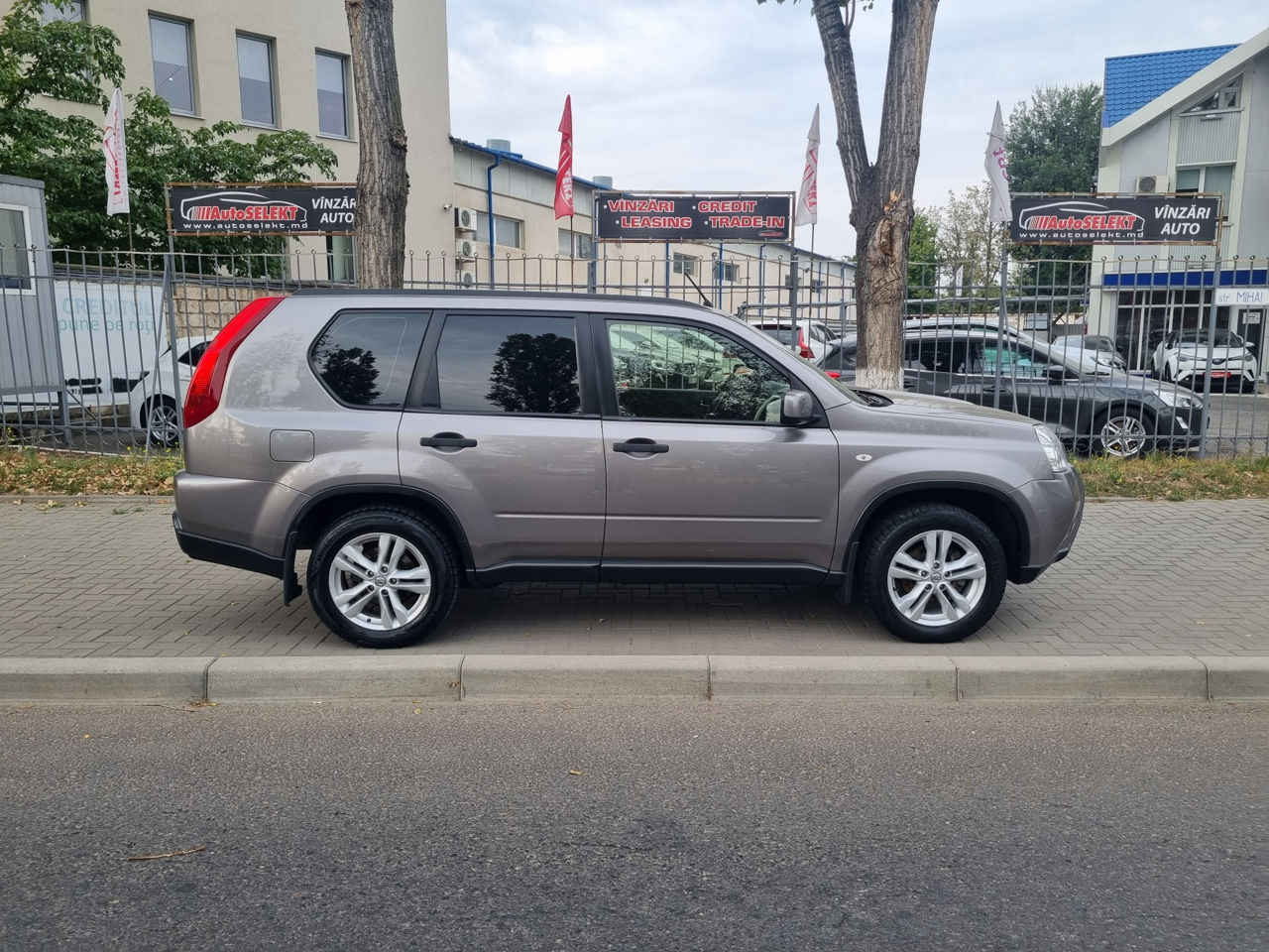 Nissan X-Trail foto 4