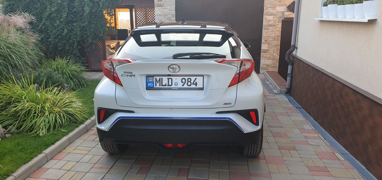 Toyota C-HR foto 4