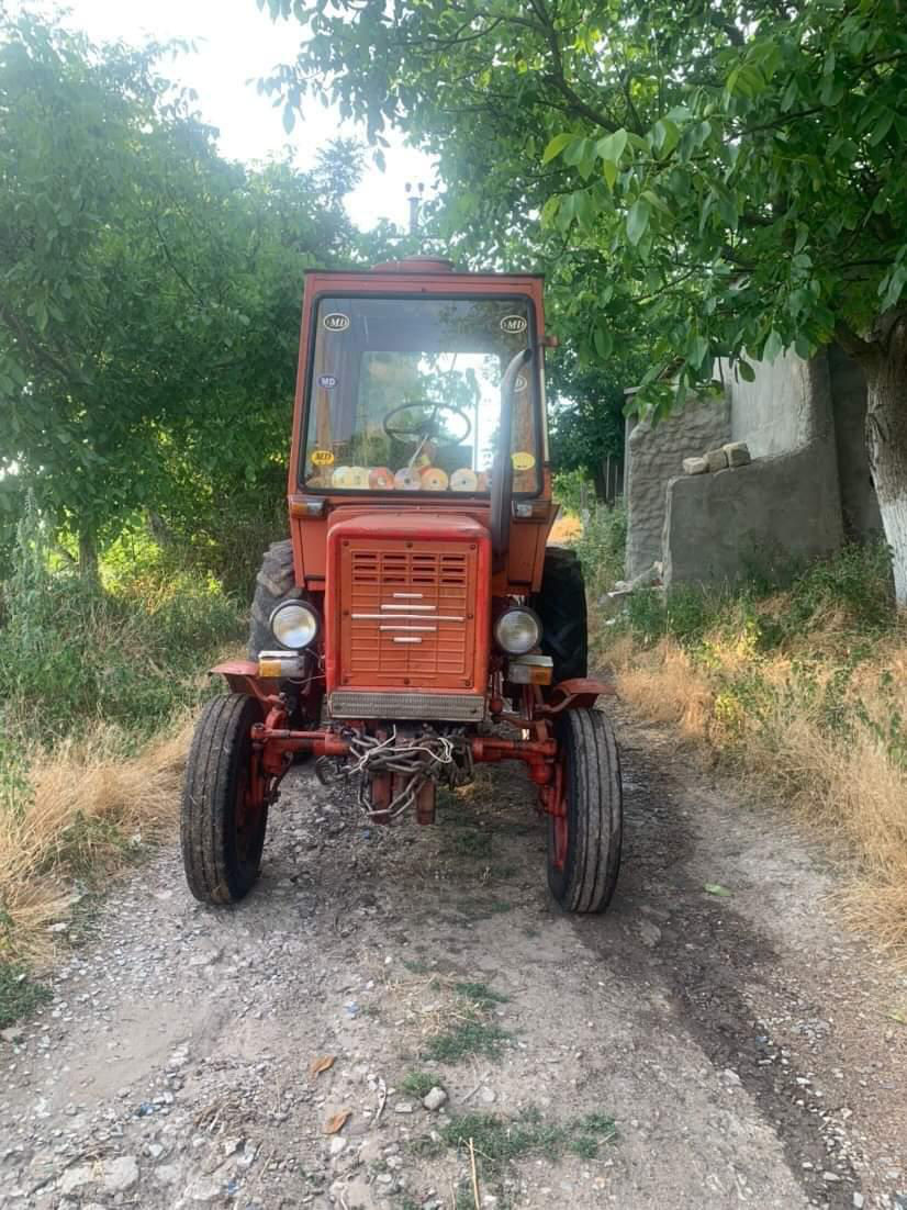 Tractor T25