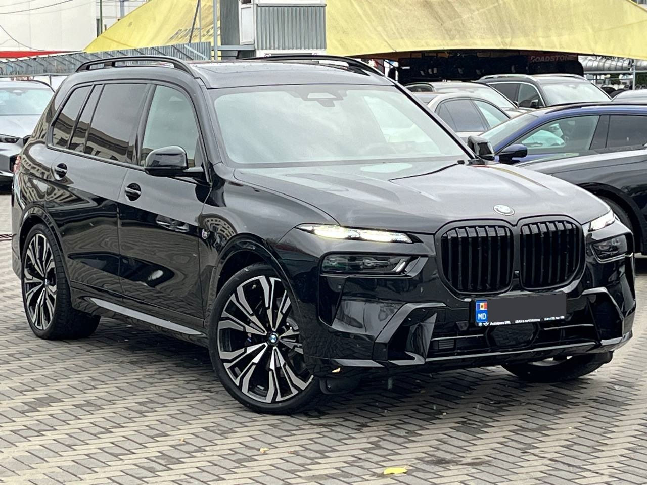 BMW X7 фото 2