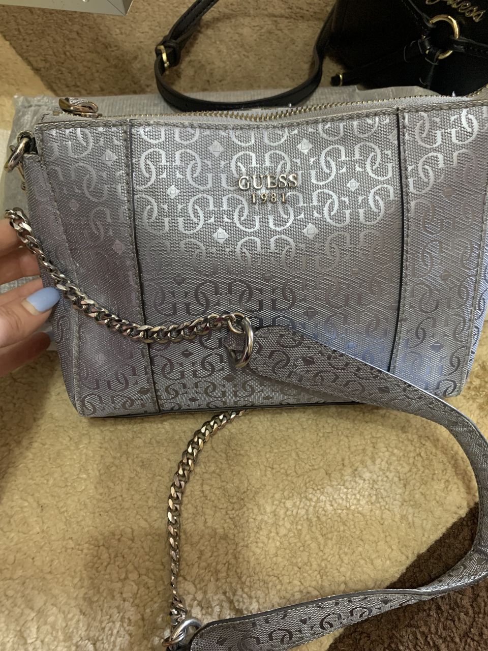 genti guess crossbody