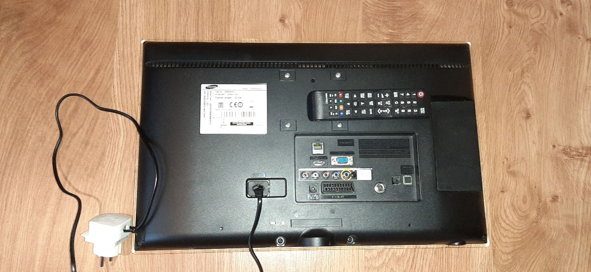 Televizor Samsung Smart tv 22inch  foto 3
