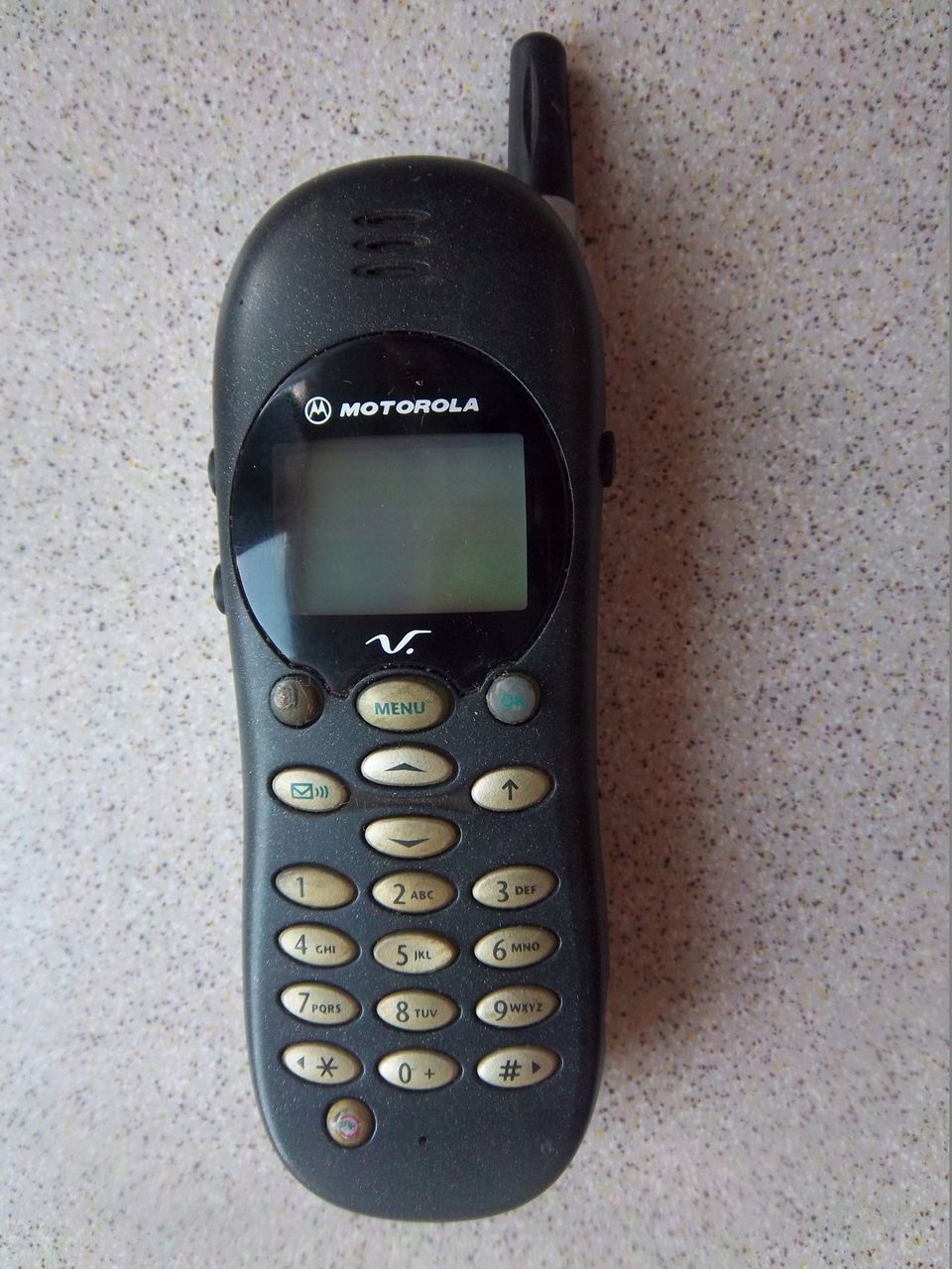 Куплю Motorola V2288