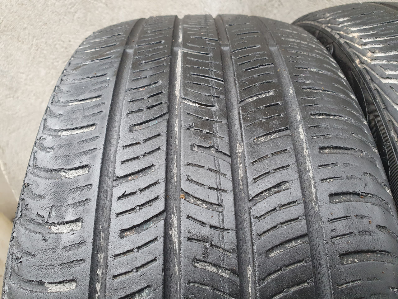225/45/ R18- Continental. foto 3