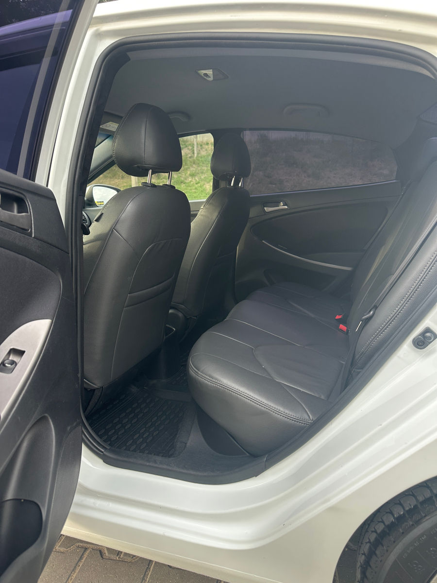 Hyundai Solaris фото 7