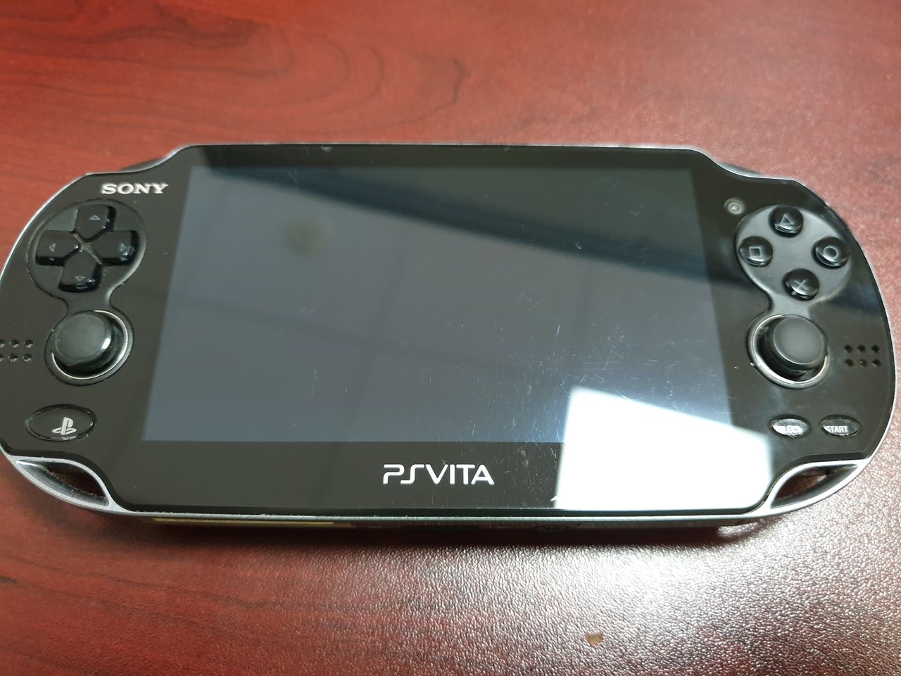 продам PS Vita 3g