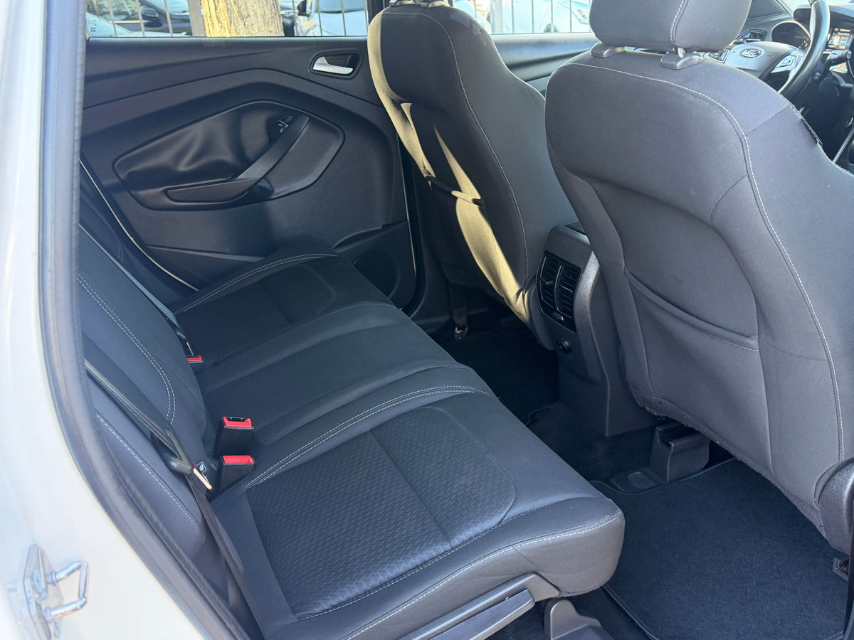 Ford Kuga 2017 photo 11