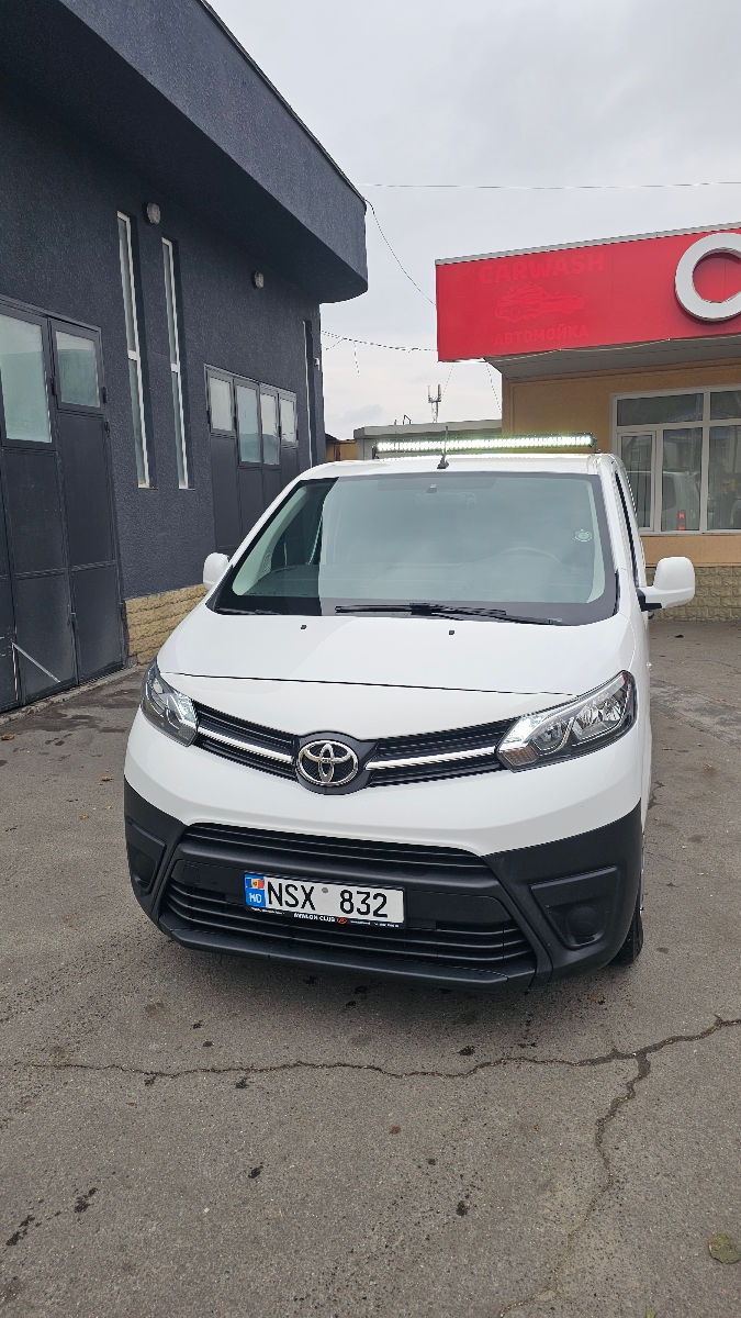 Toyota Proace foto 1