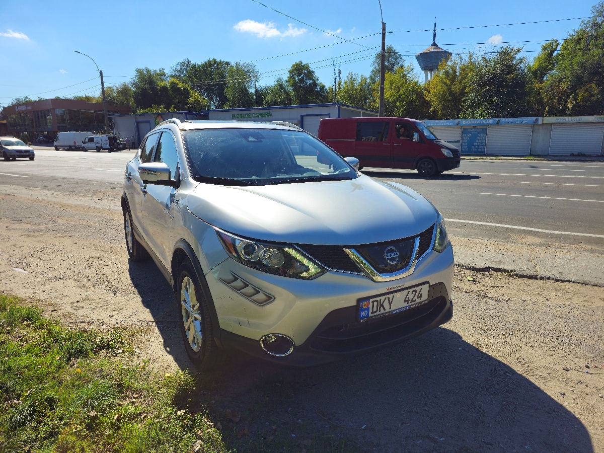 Nissan Rogue foto 4