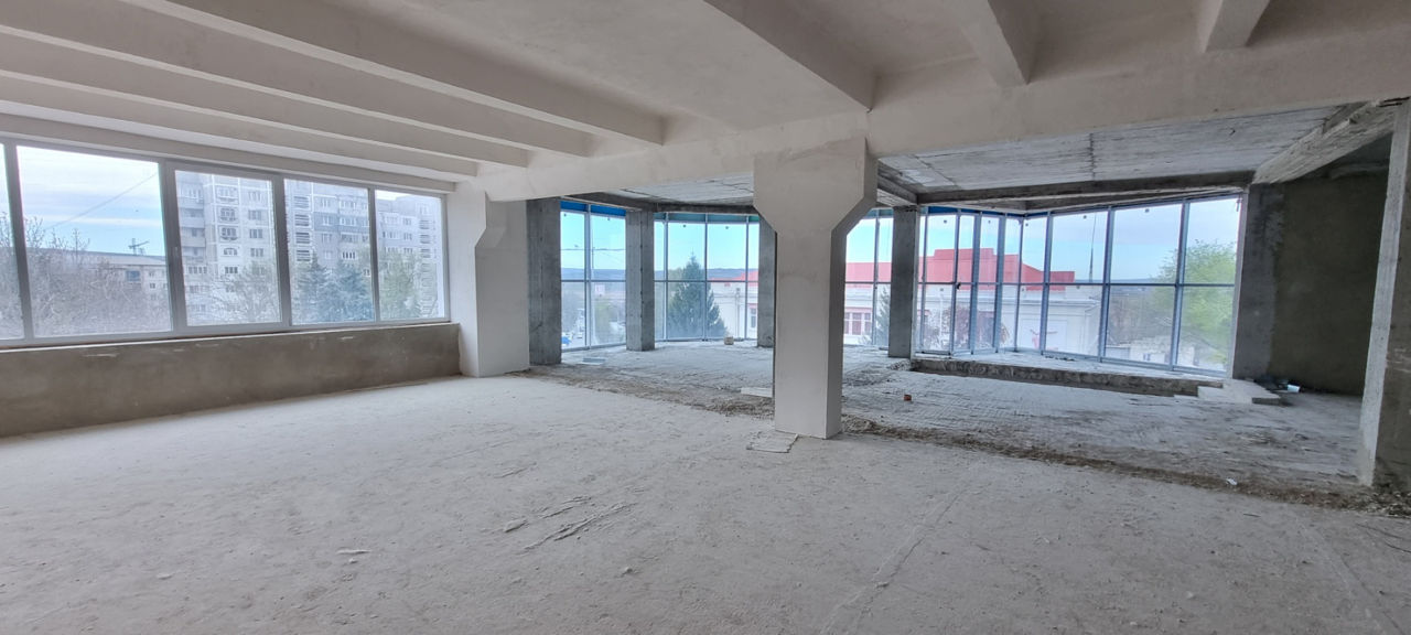 Arendă  spatiu comercial de 860 mp,Orhei sectorul centru str.M.Eminescu 10 фото 4