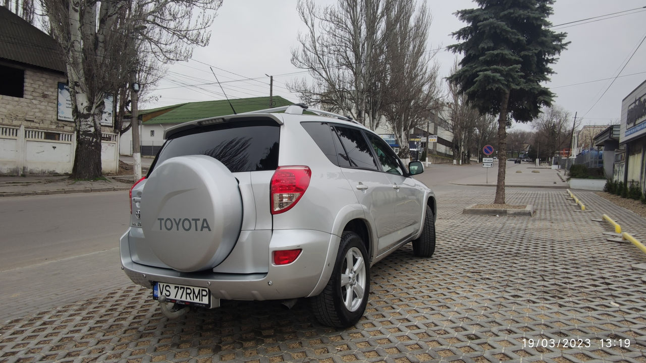 Toyota Rav 4 foto 3