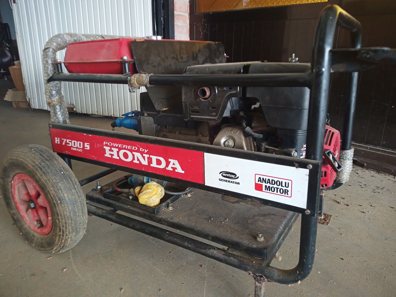 Generator H 7500 S Honda 390  7.5KW Monofazat 220V. foto 0