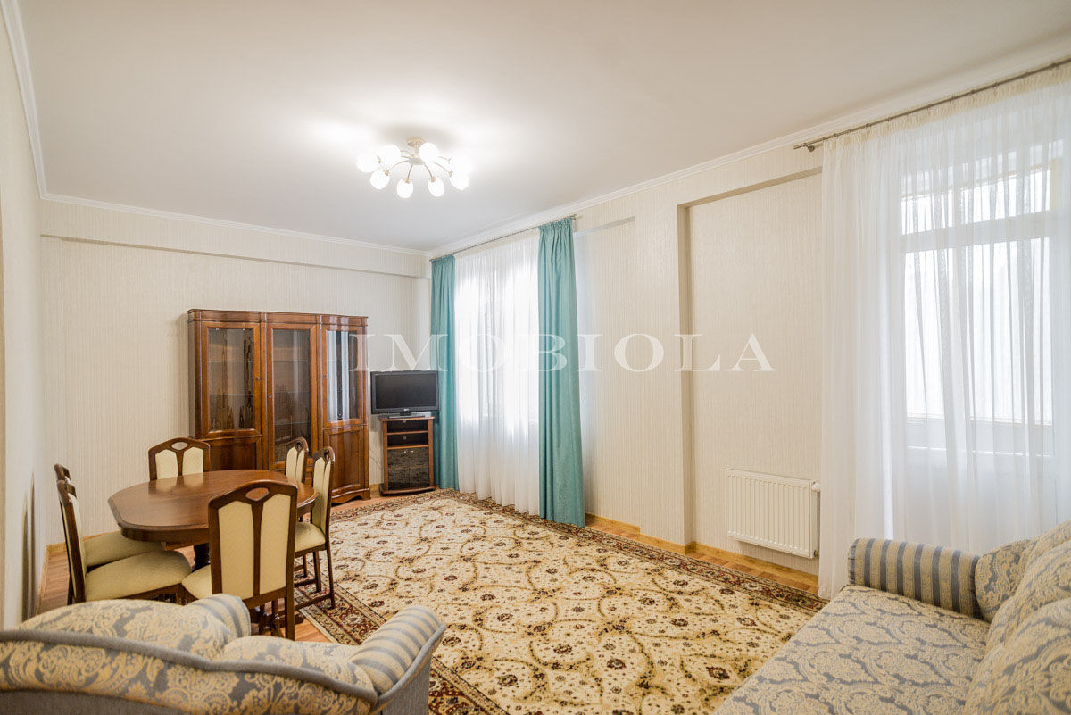 Apartament cu 3 camere, 115 m², Centru, Chișinău foto 1