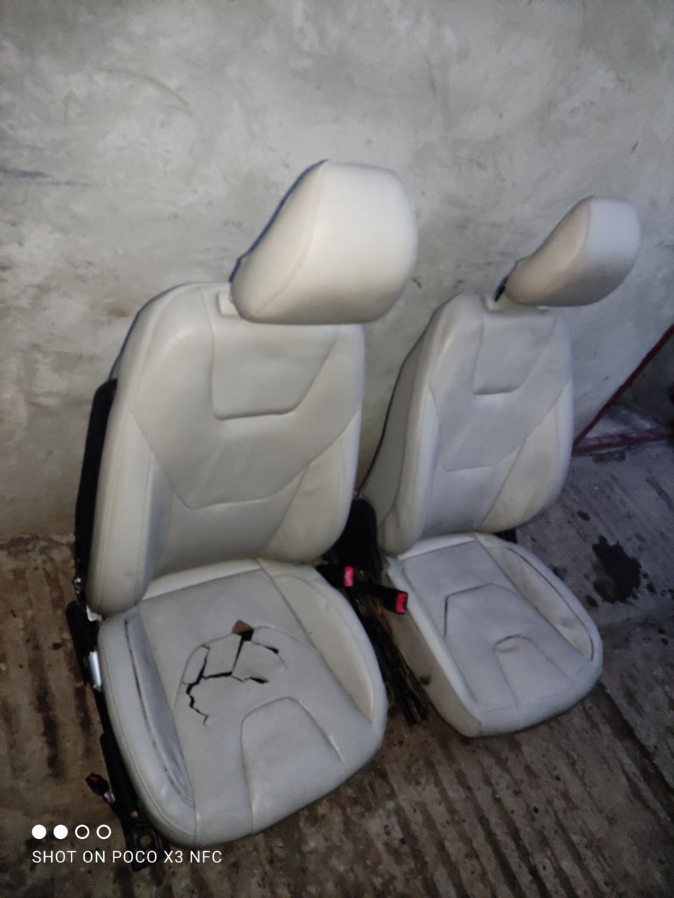 Salon ford fusion titanium hybrid foto 1
