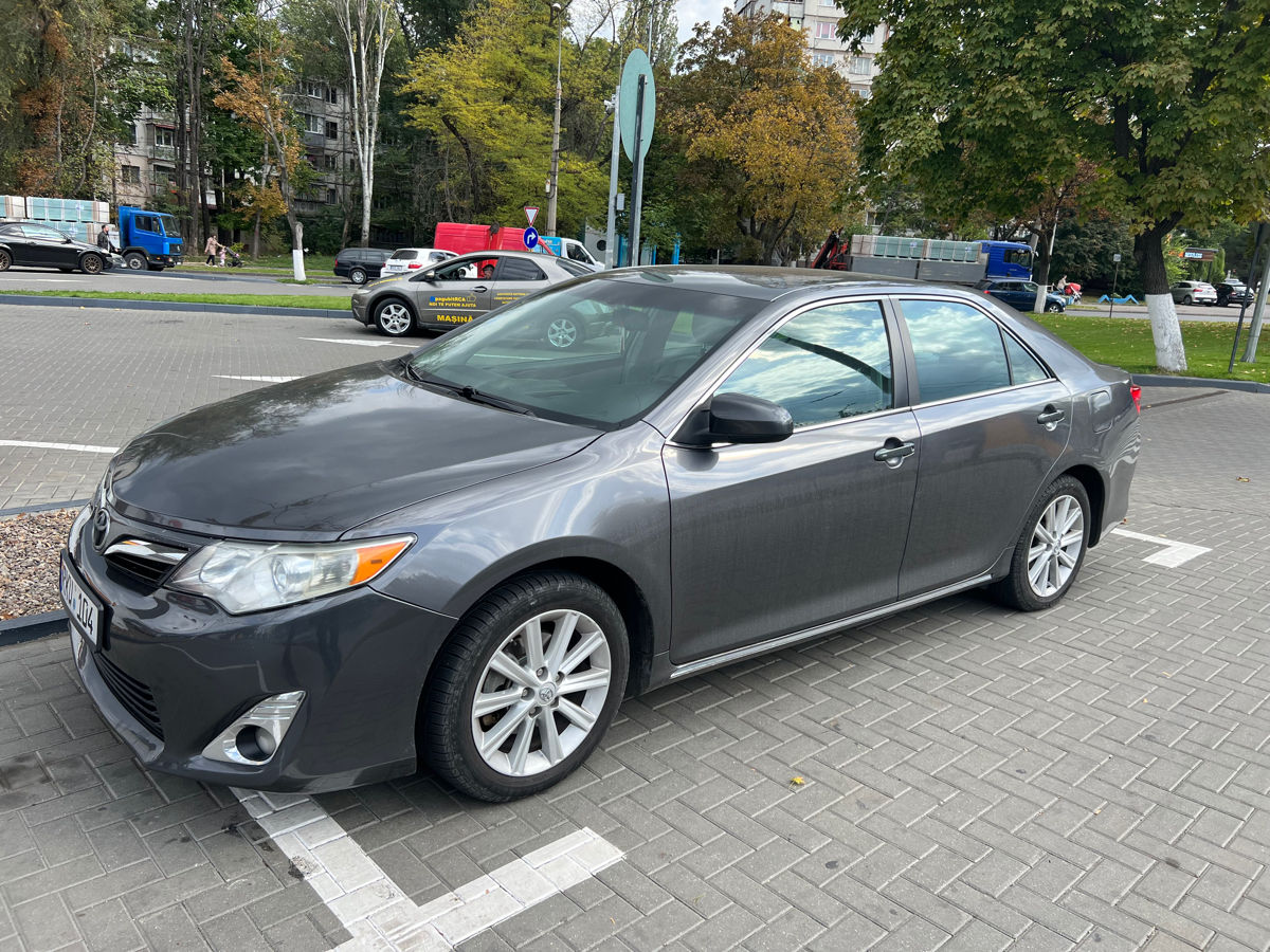 Toyota Camry foto 2