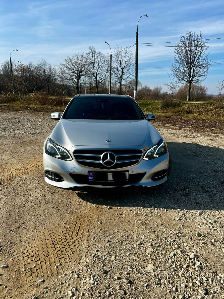 Mercedes E-Class foto 0