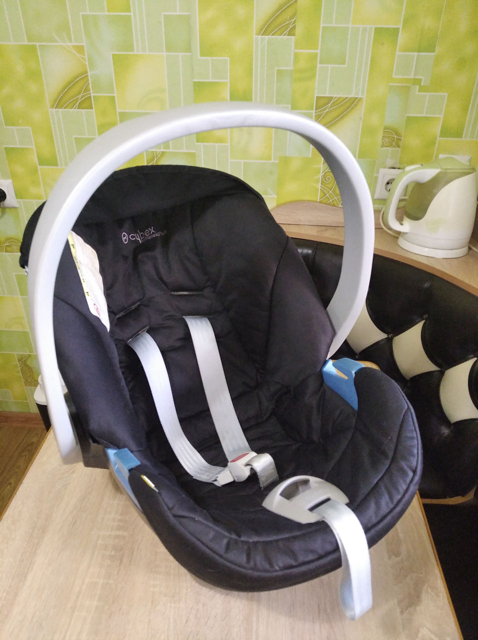 Автокресло Cybex 0-13кг + подарок