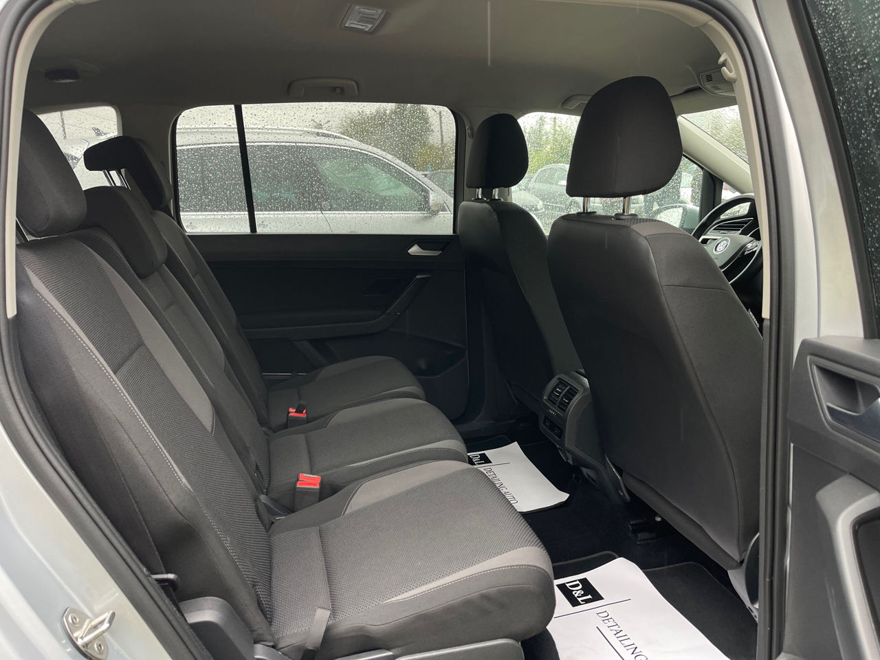Volkswagen Touran foto 16