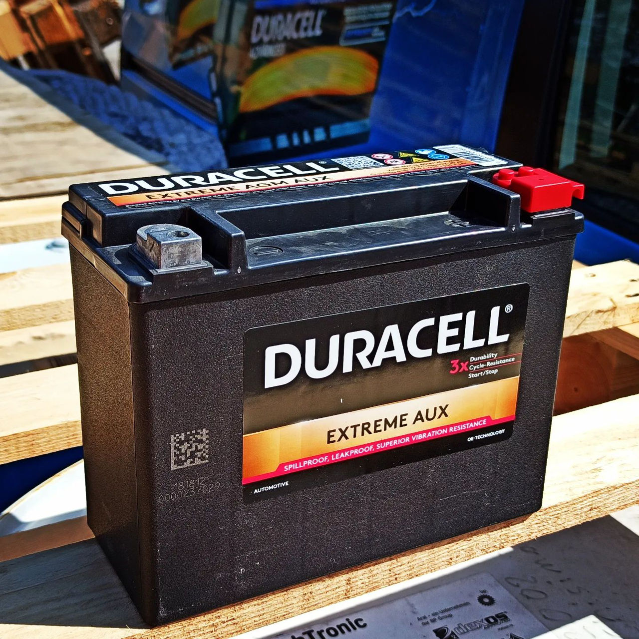 Аккумулятор 18Ah AUX AGM Duracell Extreme foto 0