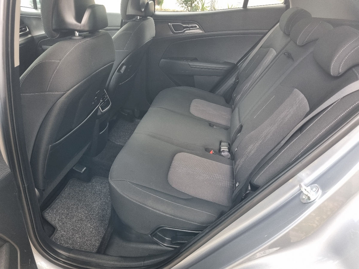 KIA Sportage 2023 photo 18