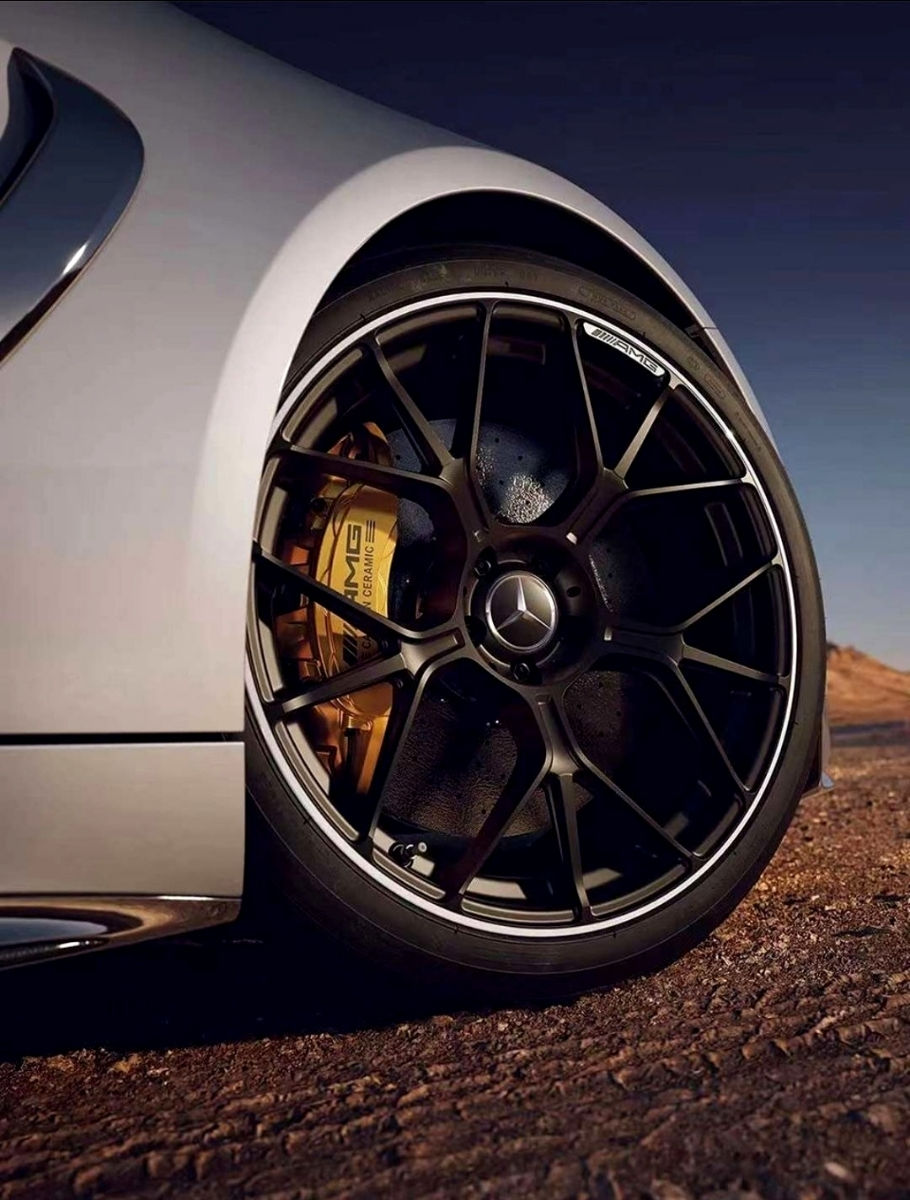 R19 Mercedes AMG style foto 4
