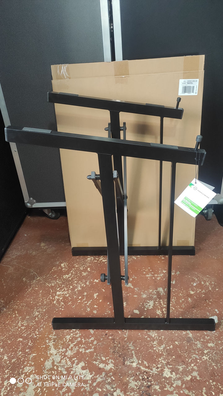 Stativ la mixer K&M foto 3