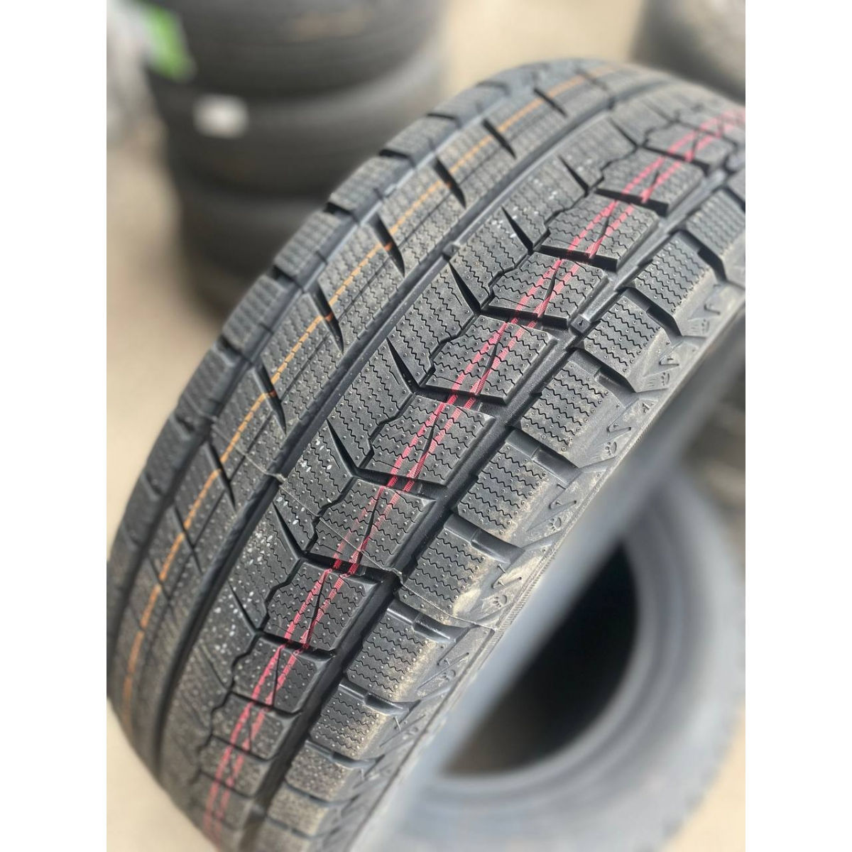 Grenlander 245/60r18 winter gl868 105h foto 0