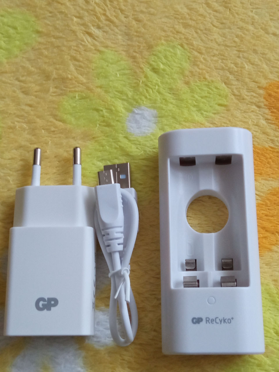 Продаю З/у GP U211, З/у для фотоаппаратов foto 1