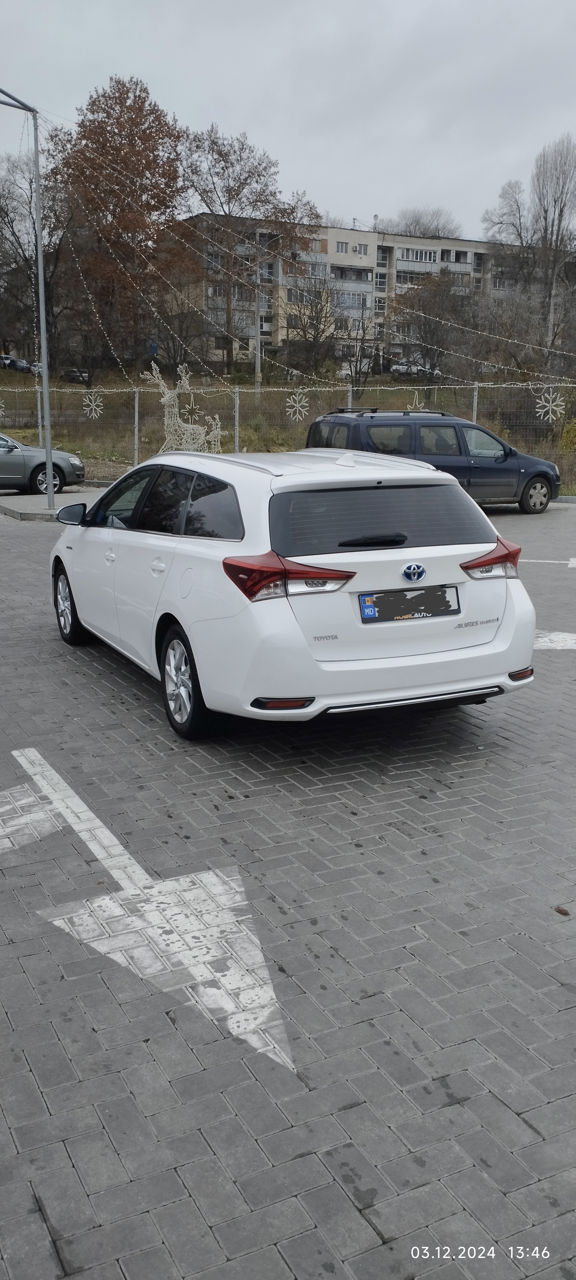 Toyota Auris foto 4