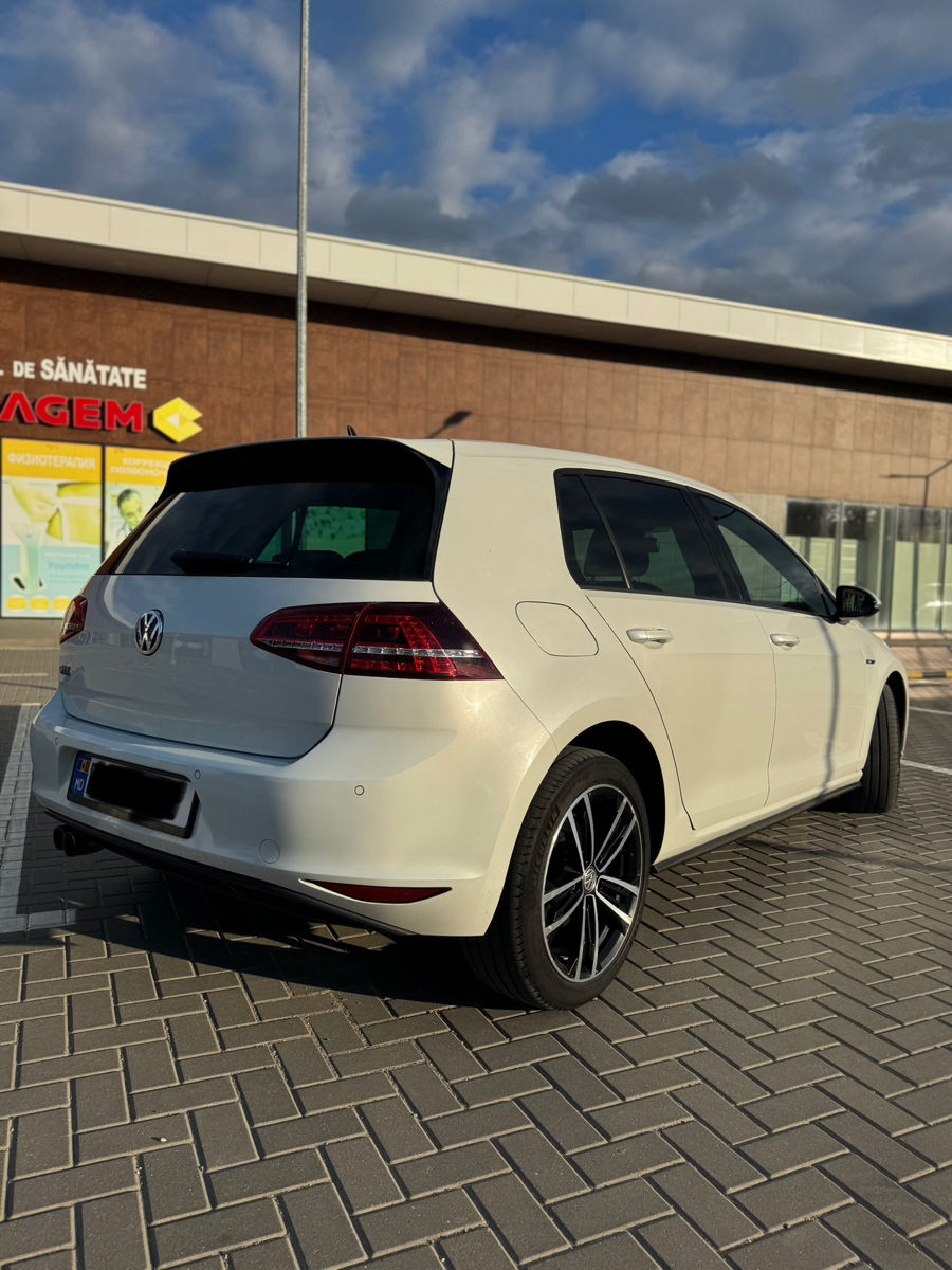 Volkswagen Golf foto 0