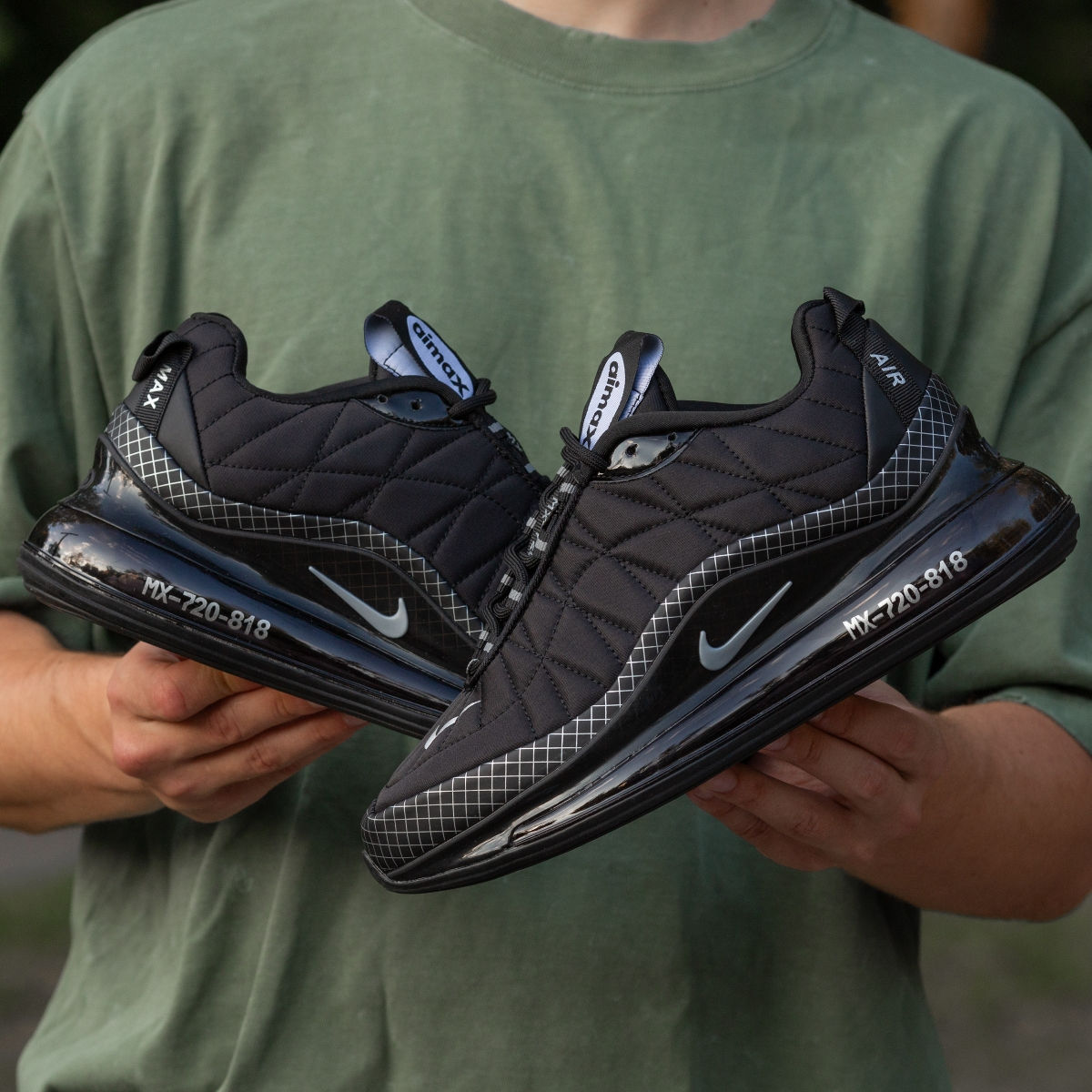 Nike Air Max 720-818 Black foto 1