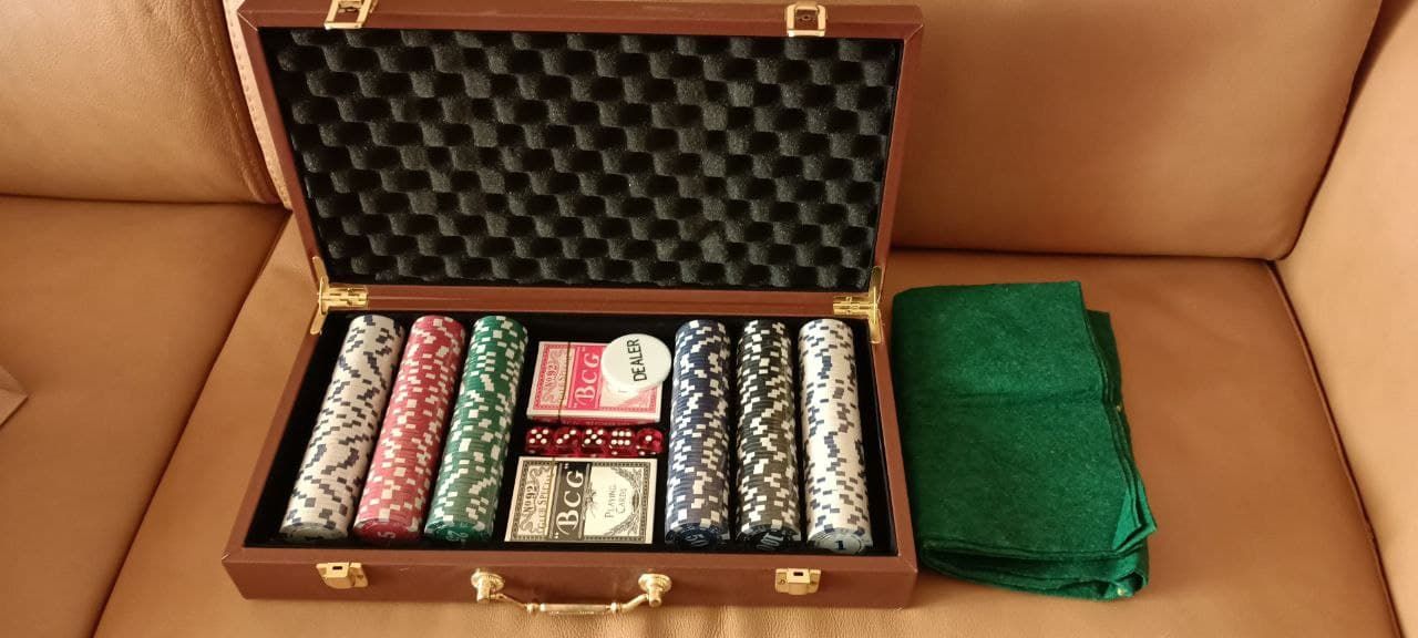 Покерный набор. Poker Set. Пластиковые карты