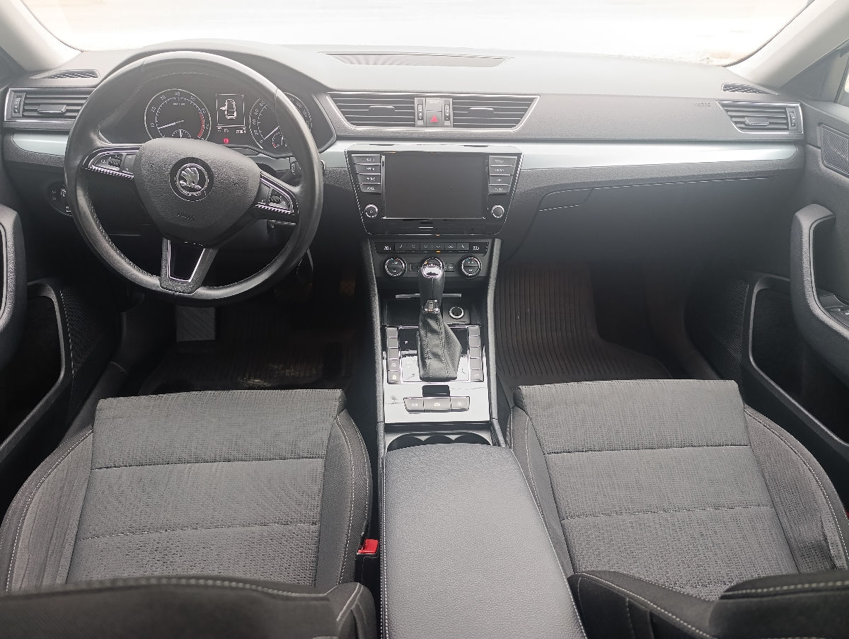 Skoda Superb фото 8