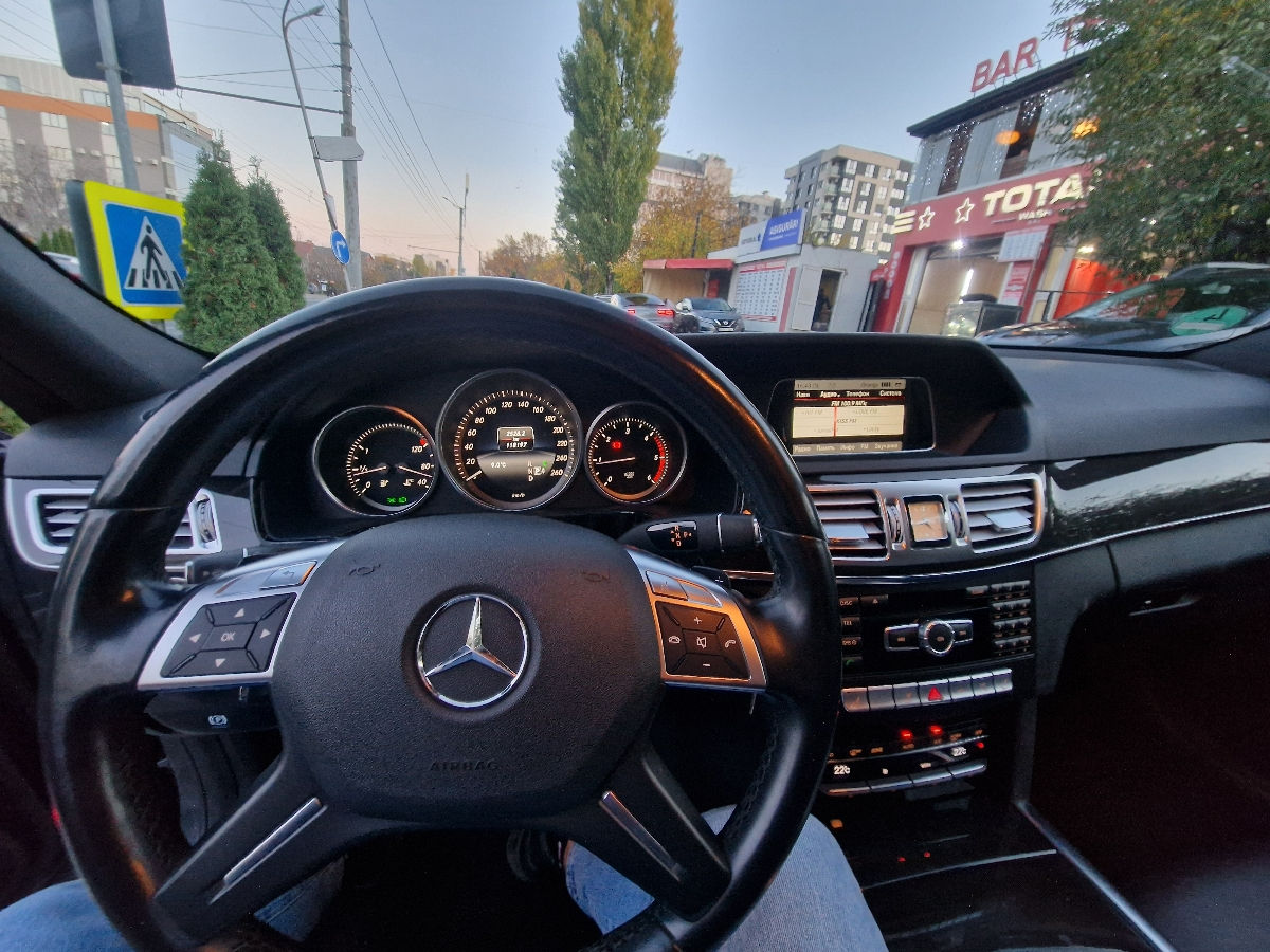 Mercedes E-Class foto 6