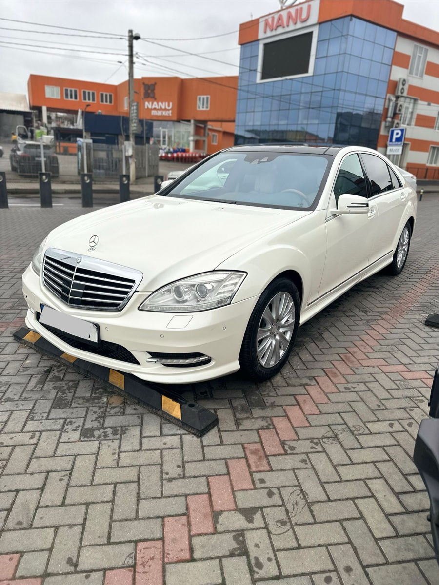 Mercedes S-Class foto 2