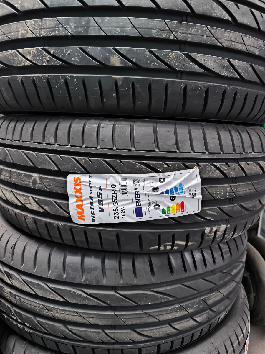 Anvelope R20 235/55 Maxxis. 4 buc. Clasa A 2560 lei buc