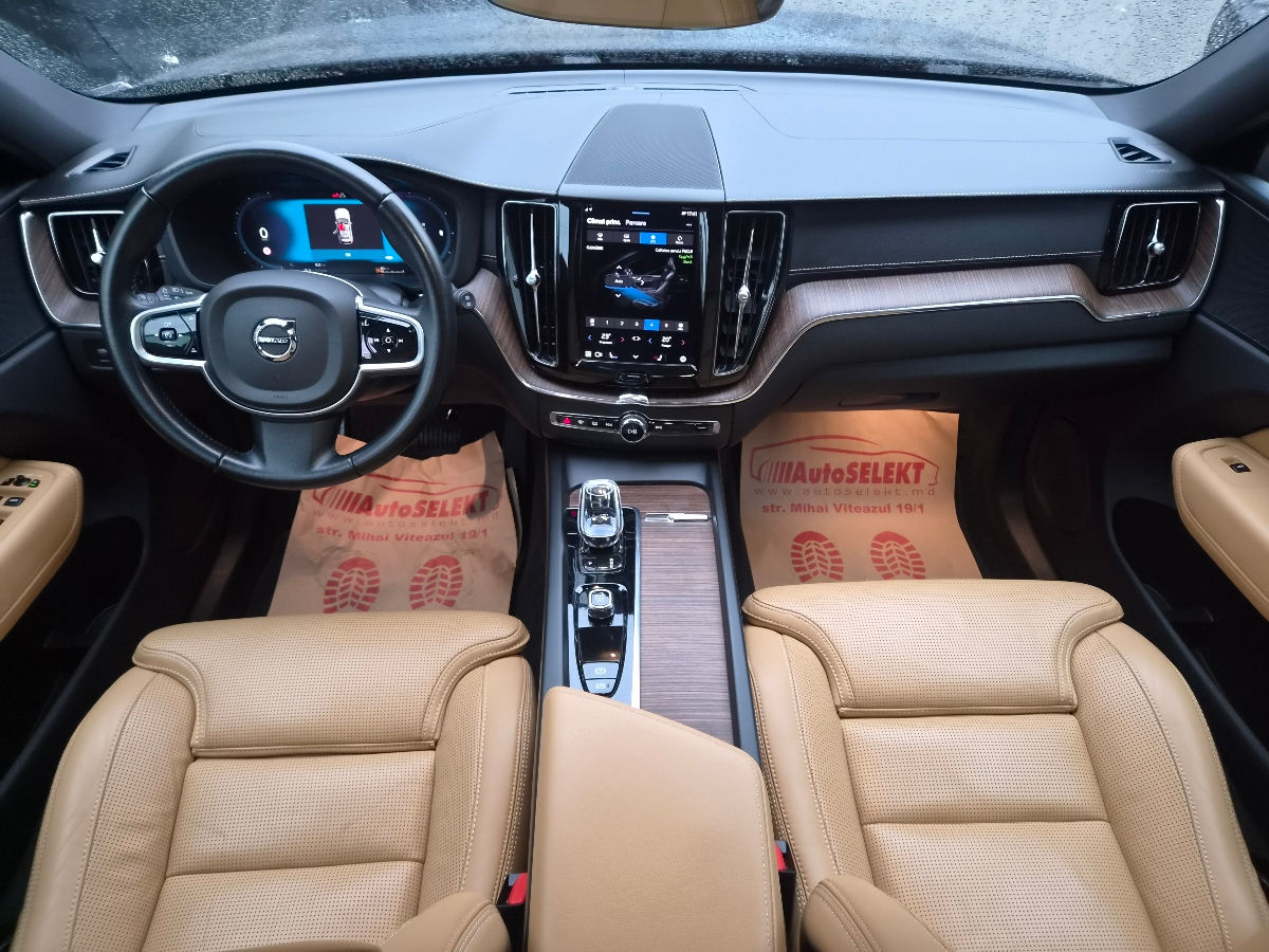 Volvo XC60 2022 photo 9