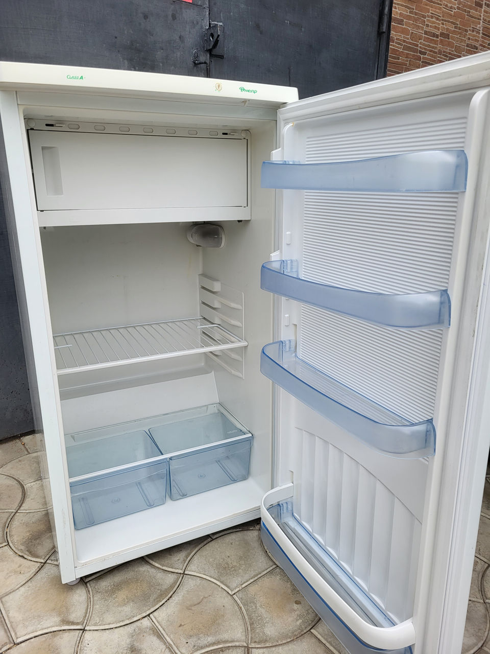 Первый холодильник