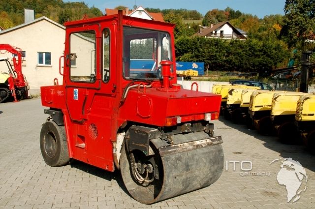 Bobcat, excavator, compactor, basculantă.(бобкат, екскаватор,каток, самосвал). foto 4