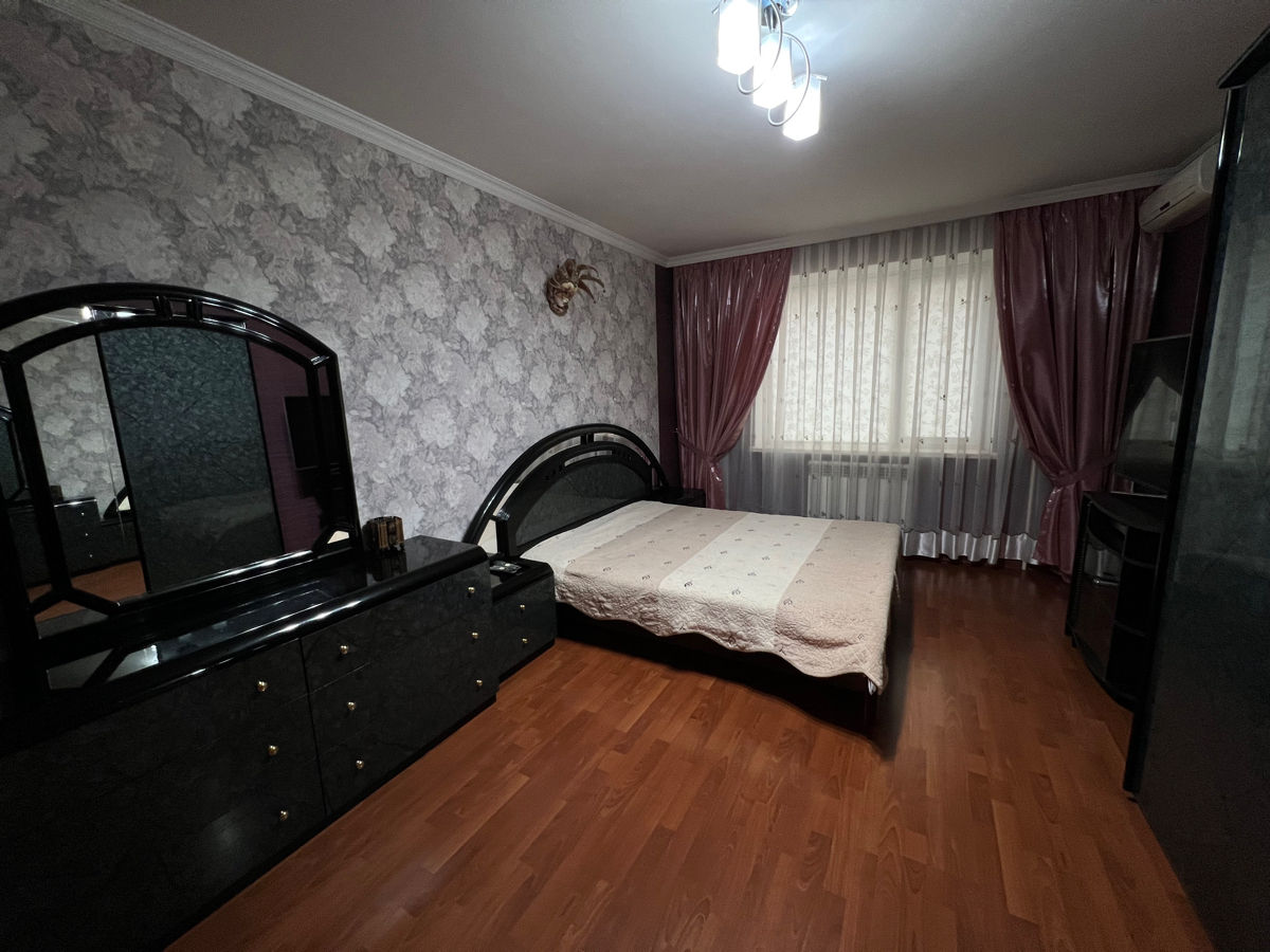 Apartament cu 5 camere sau mai multe,  BAM,  Bălți mun. foto 0