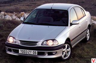 Toyota Avensis 2001г. + Доставка !!! foto 0