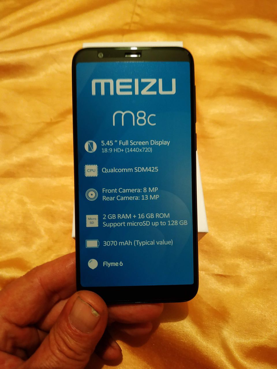 Meizu M8C - 2100 lei. Не меняю