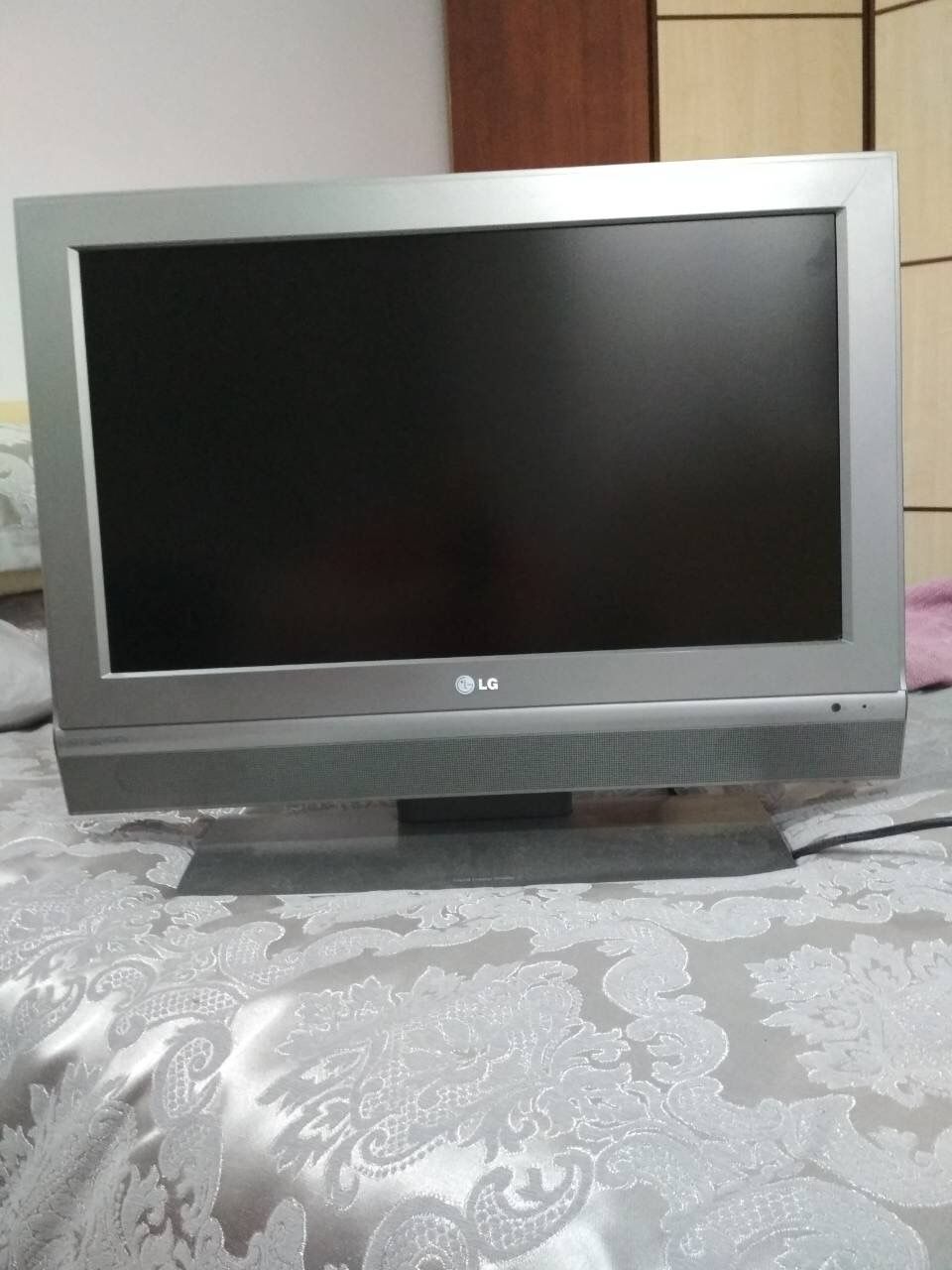 Телевизор lg б у. Телевизор монитор LG model17d10. LG 54 дюйма. Телевизор LG model (473/1128. LG cs207 g.