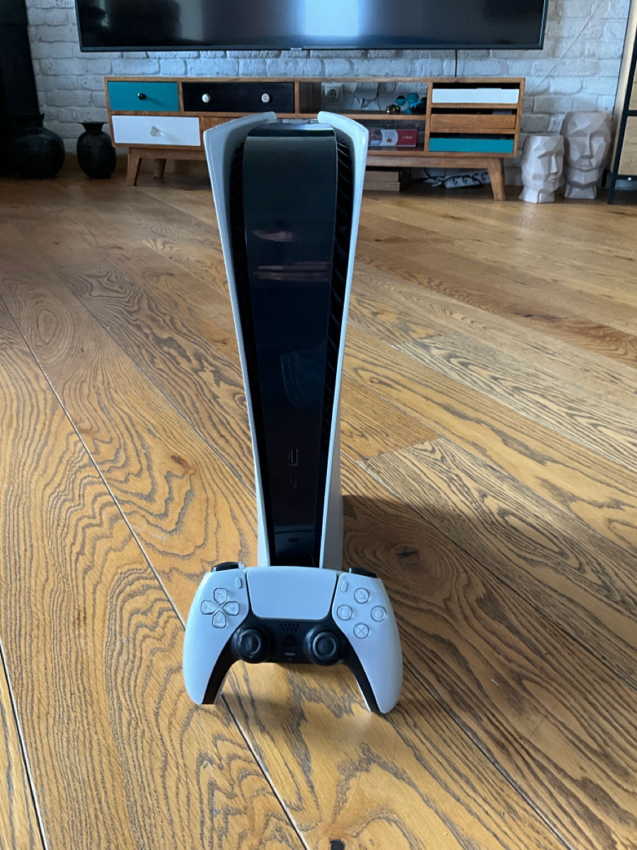 PlayStation 5 +джойстик и подставка для него