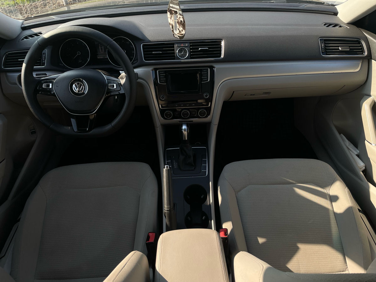 Volkswagen Passat foto 14