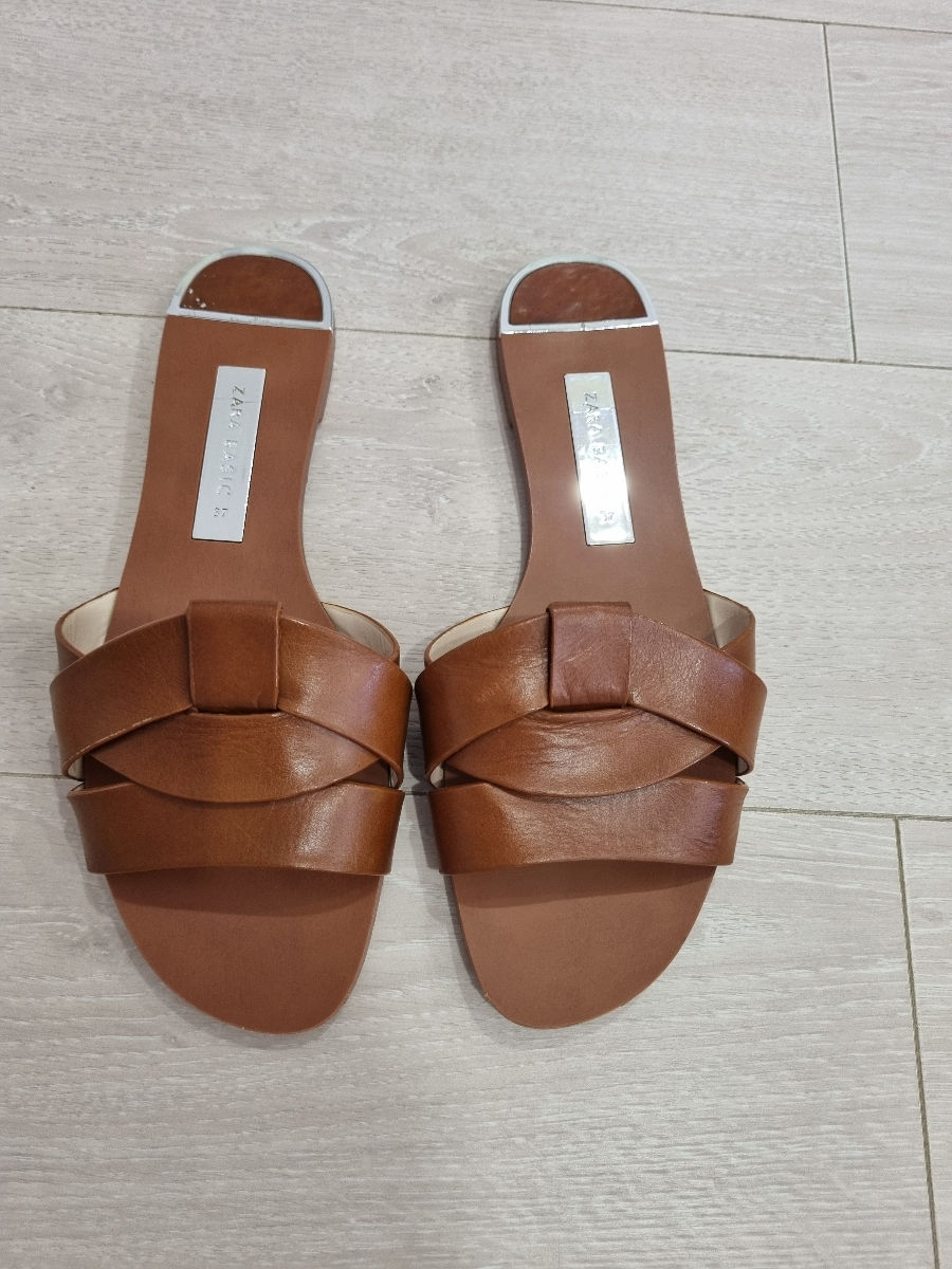 Slapi Zara piele naturală, marime 37, 230 lei foto 1